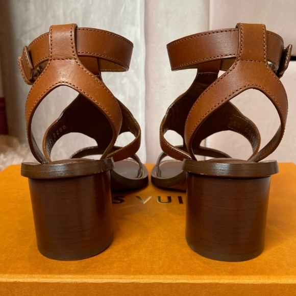 Lv block heel shoe size 38 - Picture 3 of 7